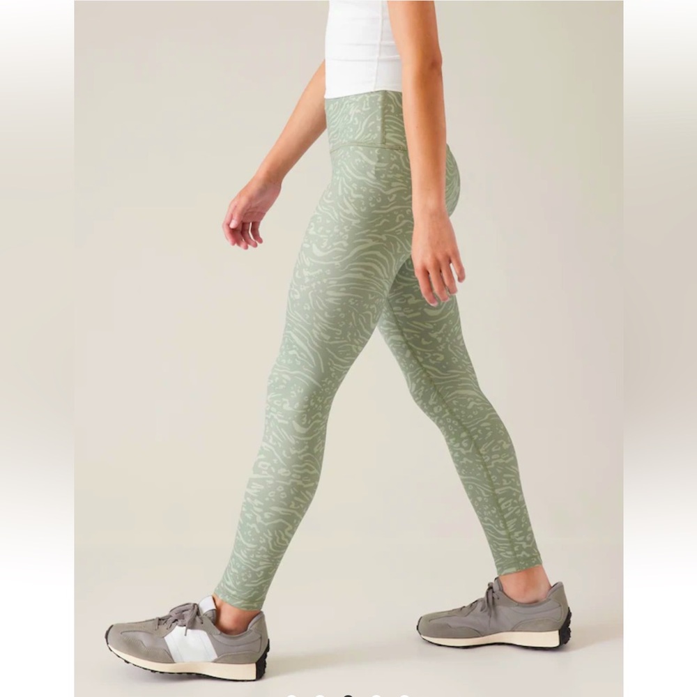 ATHLETA GIRL ULTRA HIGH RISE CHIT CHAT 7/8 TIGHT (SIZE 8-10)